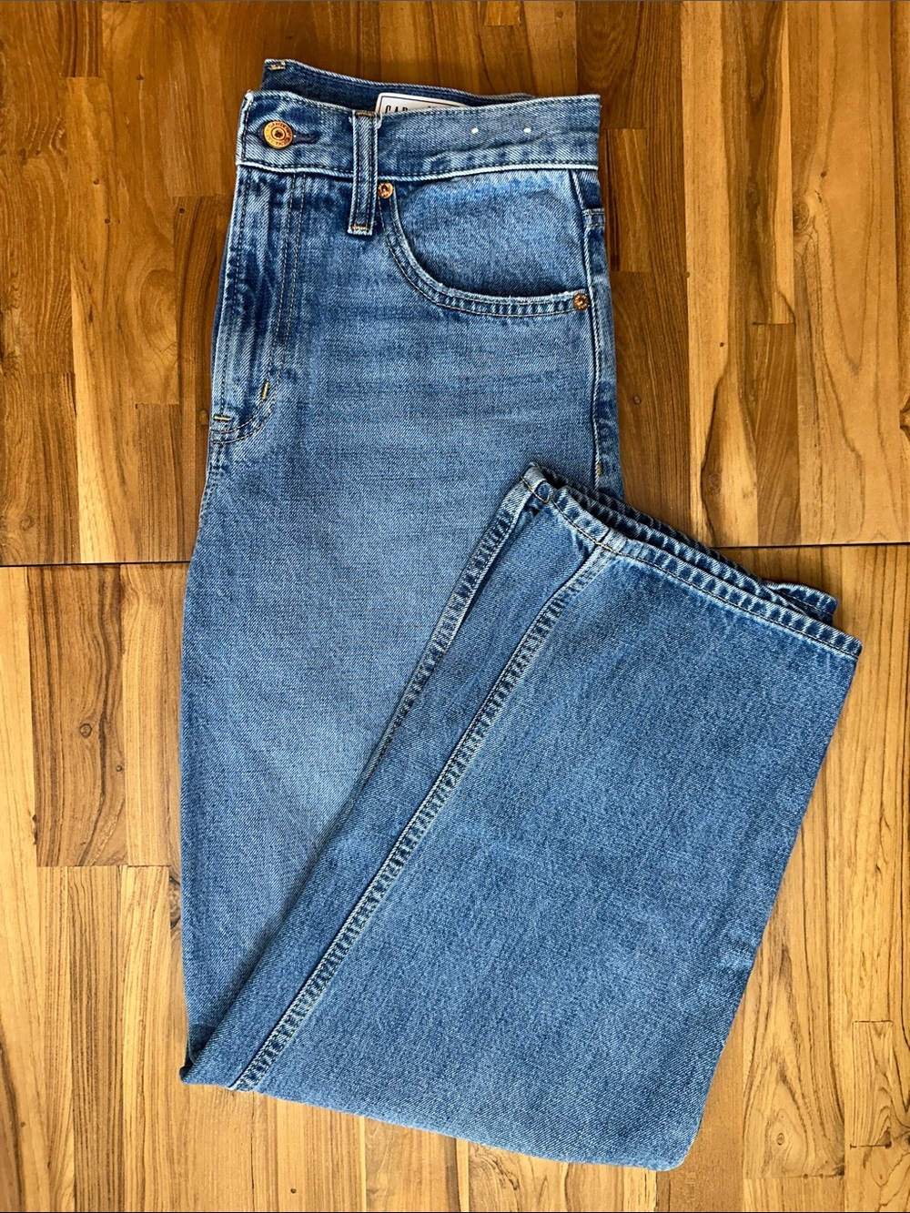 Gap High Rise Barrel Jeans – Medium Wash – Size 29 Regular